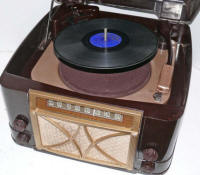 Art Deco 1947 Admiral Bakelite 78 rpm radio-record player