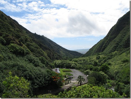 The view toward the entrace of the Iao Valley